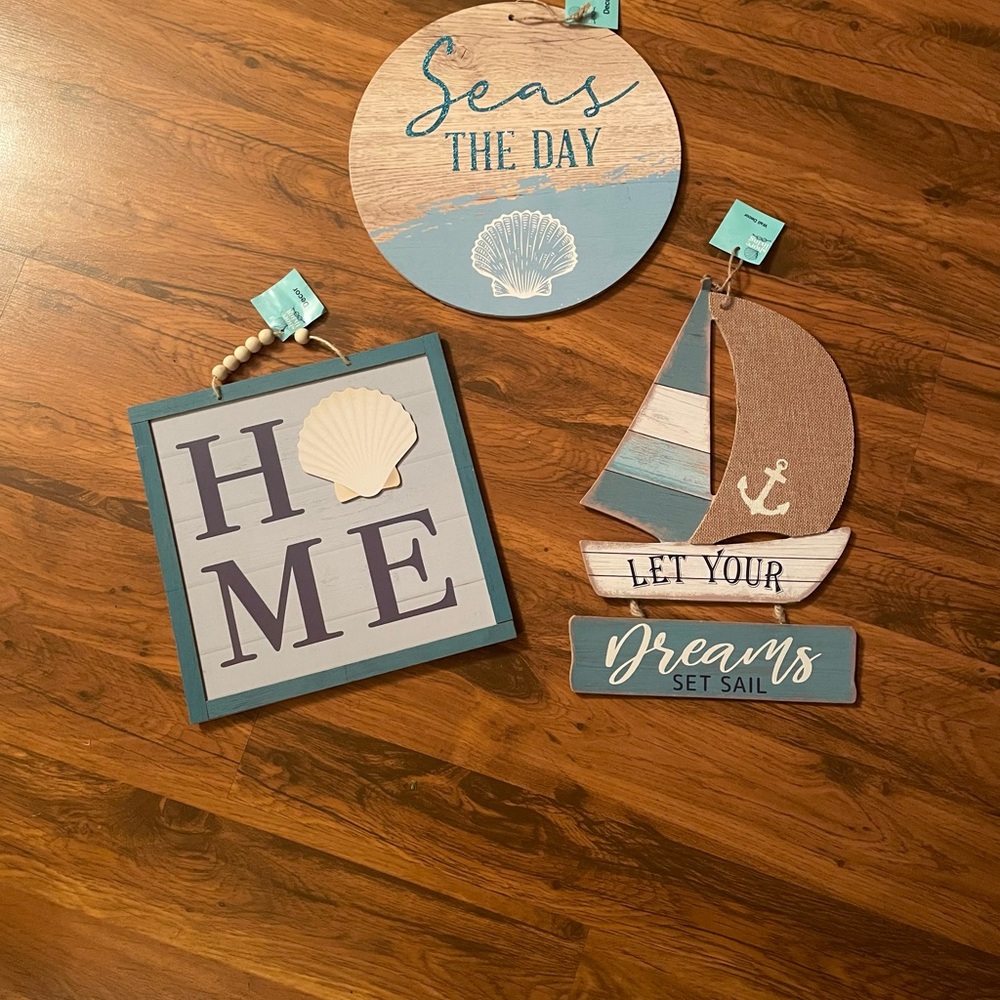 Lot of Wall Decor